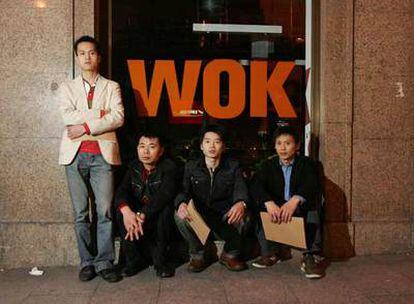 Cuatro de los 14 jefes de cocina despedidos de <i>The Wok.</i>