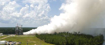 Prueba del motor RS-25 que será utilizado en el Space Launch System.