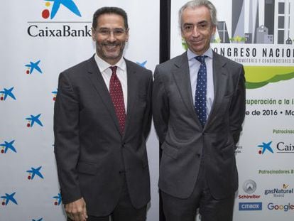 El presidente de la patronal APCE, Juan Antonio G&oacute;mez-Pintado, y el secretario de Estado de Hacienda, Miguel Ferre. 