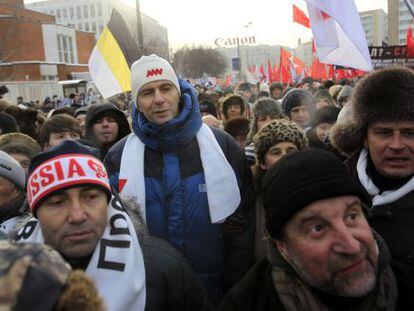 El multimillonario y candidato Mikhail Prokhorov participa en la protesta contra el primer ministro, Vladímir Putin.