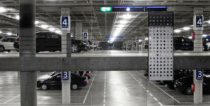 Uno de los aparcamientos del aeropuerto de Madrid-Barajas.