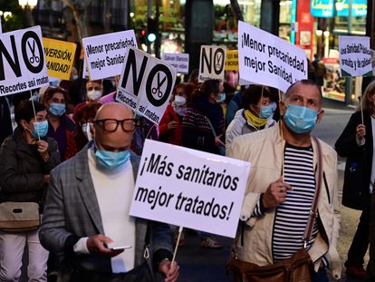 Vista general de la manifestación por la salud y la sanidad pública, el pasado 17 de octubre en el centro de la capital madrileña.