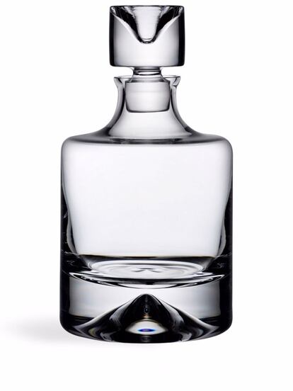 
Este decantador de whisky de la marca Nude es el regalo perfecto para los más sibaritas y aquellos a los que les gusta brindar en los momentos más señalados.
 Precio:  93 euros.