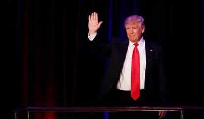 Donald Trump en comparèixer com a vencedor.