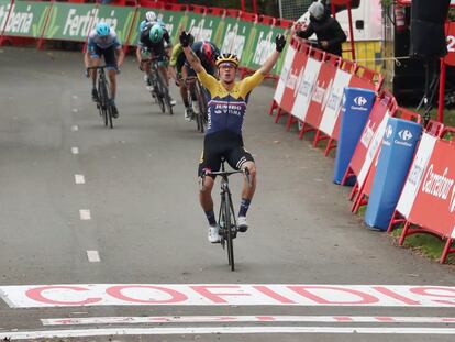 Roglic se impone en Arrate.