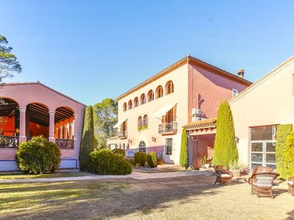 Masía del siglo XVI sobre una finca de 34 hectáreas en la comarca del Penedès.