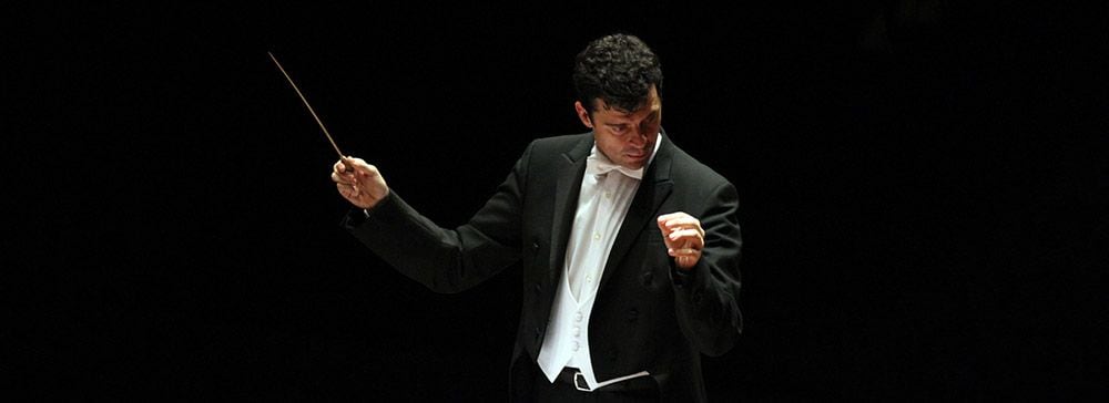 El director de orquesta Javier Castro, en una imagen promocional de su página web.