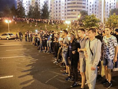Protestas en Minsk, Bielorrusia, después de conocerse los resultados de las elecciones con una victoria de Aleksandr Lukashenko.