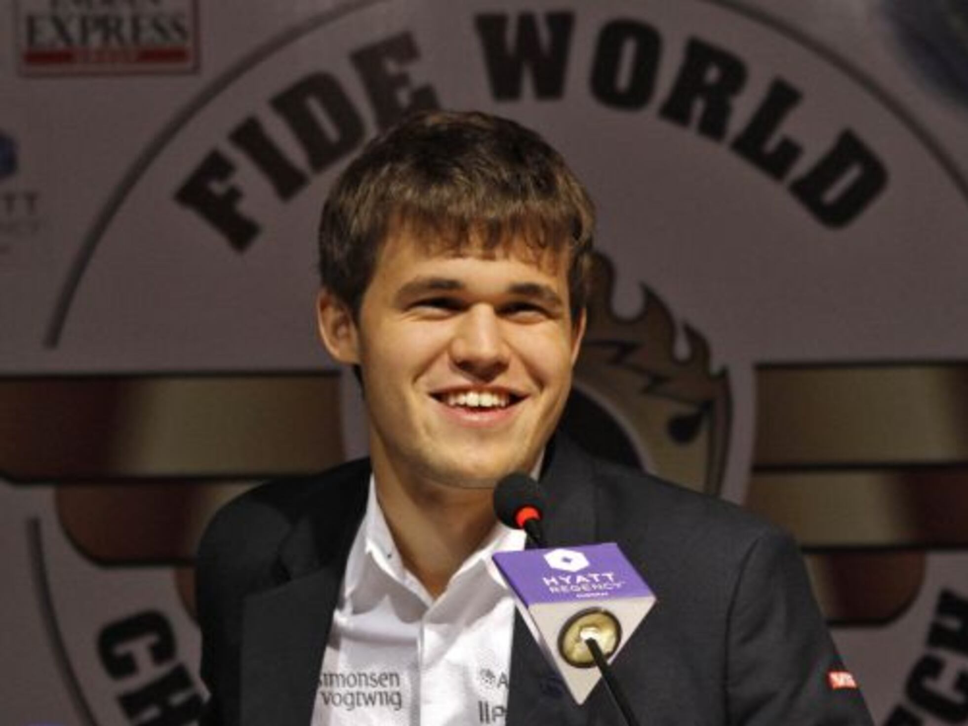 Carlsen, um crocodilo com chip, Esportes