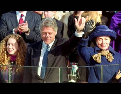 La familia Clinton durante la investidura de Bill Clinton como presidente, en 1993 