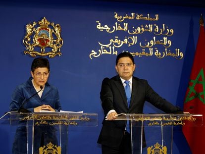 El ministro de Exteriores marroquí, Naser Burita, durante una conferencia de prensa junto a su homóloga, Arancha González Laya, en enero de 2020 en Rabat.