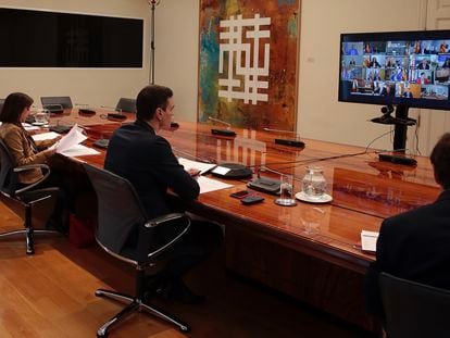 Videoconferencia del presidente del Gobierno con los presidentes autonómicos.