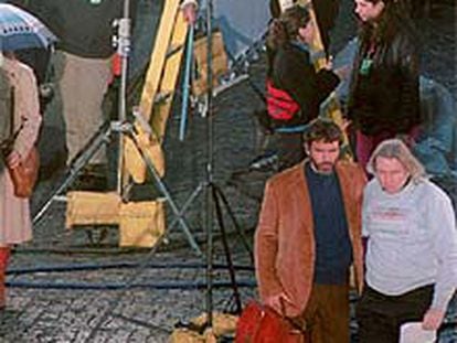 Antonio Banderas, a la izquierda, junto al director de la película, Christopher Hampton.