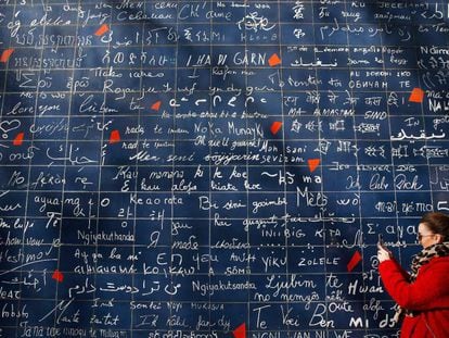 El "Muro de los te quiero", en París, combina la palabra 'amor' en muchos idiomas.