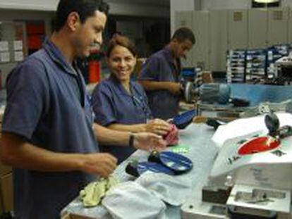 Trabajadores de una de las diez plantas de CIE Automotive en Brasil.