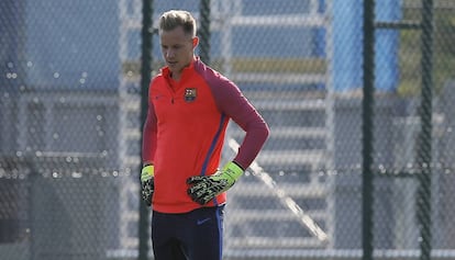 Ter Stegen, en el campo de entrenamiento del Barcelona.