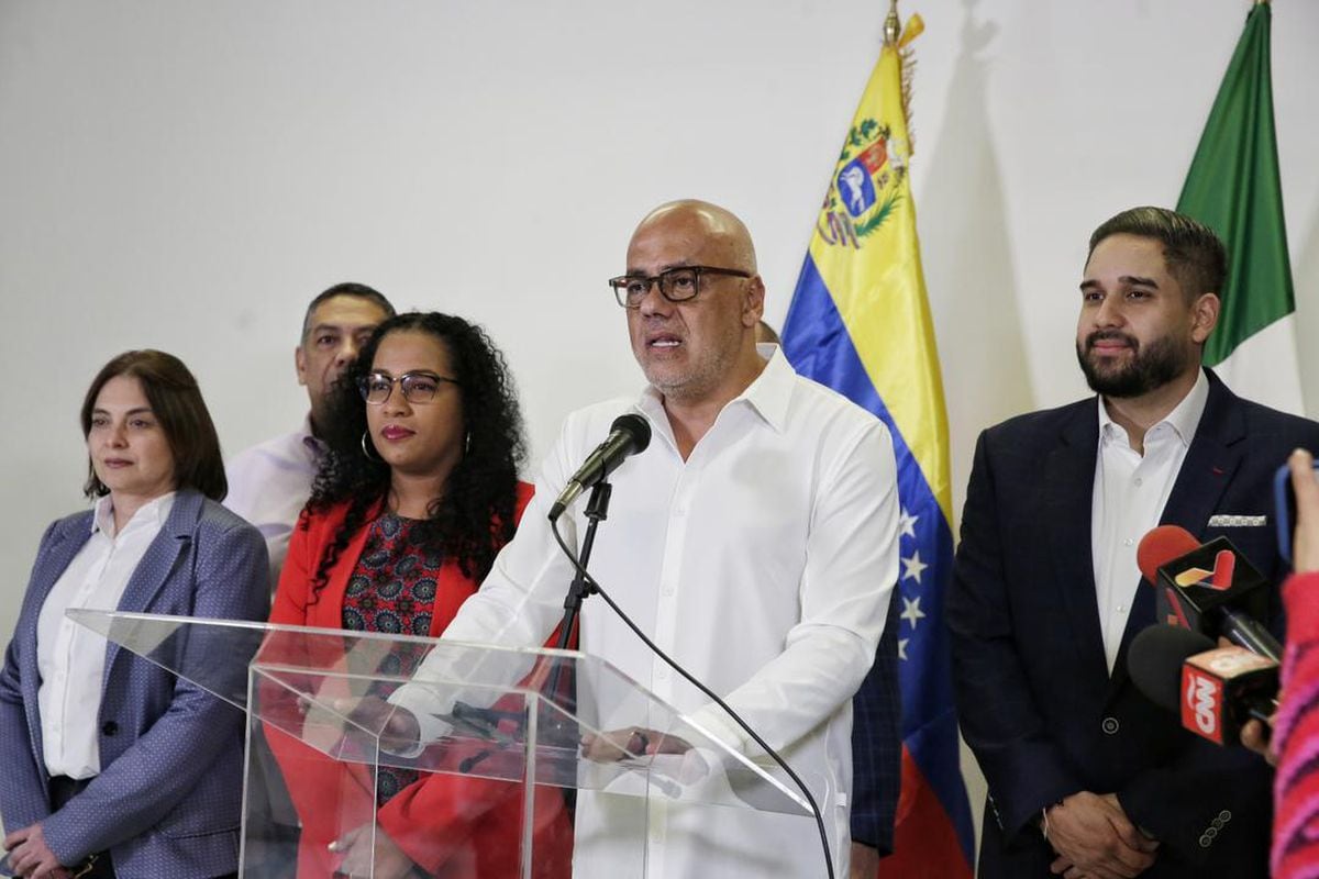 Venezuelan government and opposition agree to freeze 3,000 to 5,000 million state funds abroad