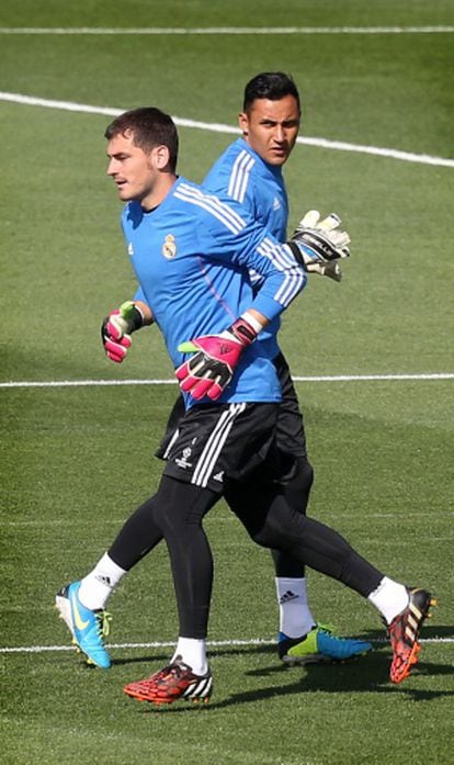Casillas y Navas, en el entrenamiento del Madrid.
