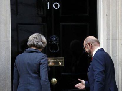 Theresa May y Martin Schultz en el 10 de Downing Street.
