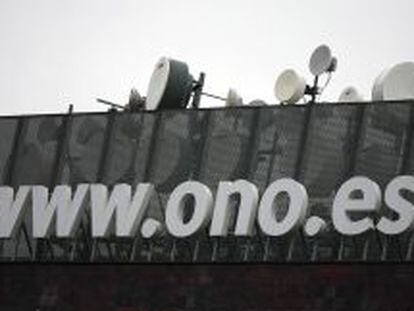 Logotipo de Ono en su sede de Pozuelo.