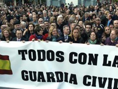 Concentraci&oacute;n en Ceuta en apoyo a la Guardia Civil. 