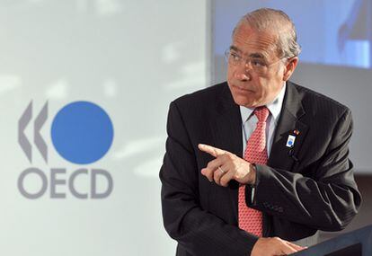 El secretario general de la OCDE, Angel Gurría, durante la presentación del informe semestral de la organización.