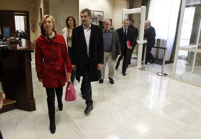 En 2011, Rosa Díez lo ficha para UPyD. Toni Cantó obtendría un escaño en el Congreso por Valencia. En la foto, los diputados electos del partido en el primer día de la X legislatura.