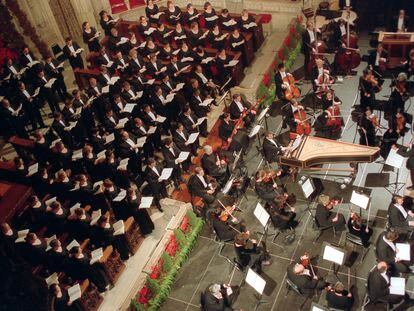 La Orquesta Filarmónica de Nueva York y el Coro Sinfónico de Westminster interpretan 'El mesías' de Handel el 18 de diciembre de 2002.