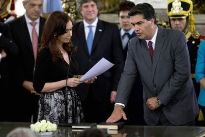 Jorge Capitanich jura el cargo ante la presidenta Cristina Fern&aacute;ndez.