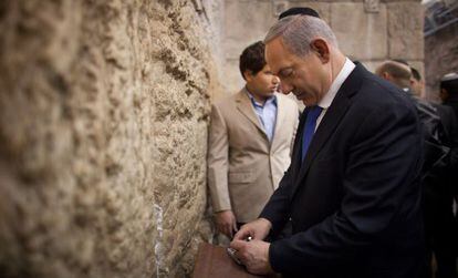 Benjamin Netanyahu, hoy en el Muro de las Lamentaciones.