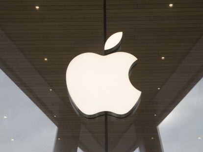 Apple vuelve a ser la más grande en Bolsa al calor de su tele, el 5G y su dividendo