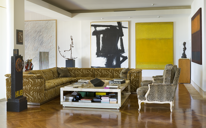 Vista de la casa en Miami de Martin Margulies, con pinturas (de izquierda a derecha) de Cy Twombly, Franz Kline, y dos de Mark Rothko. La escultura es de Robert Indiana. 