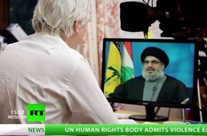 Imagen de la emisión de la entrevista de Julian Assange con Hasan Nasralá.
