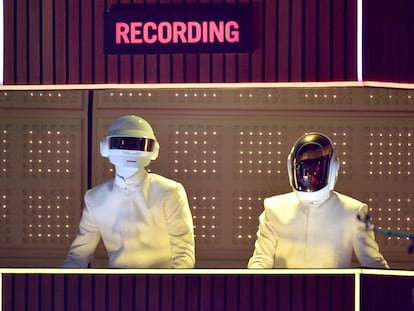 Actuación de Daft Punk en California, en abril de 2014.