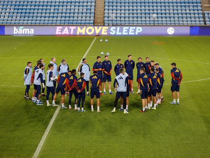 La selección española, en el entrenamiento previo al partido contra Noruega.