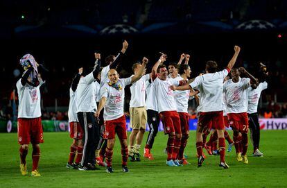Los jugadores del Bayern celebran la victoria ante el Barça y el pase a la final de la Liga de Campeones.