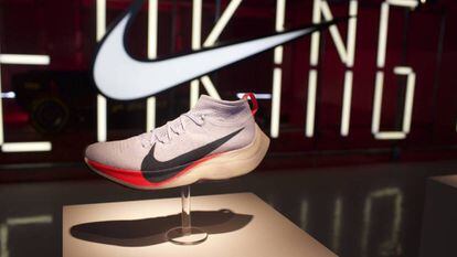 Modelo de zapatillas de Nike para el proyecto de bajar de las dos horas.