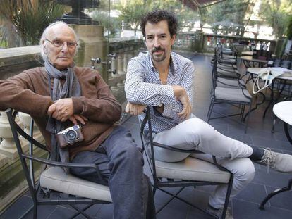 Carlos Saura (izquierda) y F&eacute;lix Viscarret, hoy en Festival de cine de San Sebasti&aacute;n.