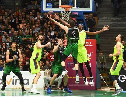 El Joventut, club en el que ha invertido Scranton, en el derbi catalán contra el Barça.  