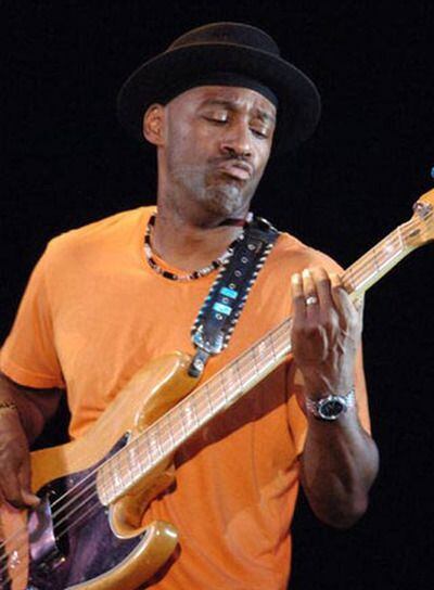 Marcus Miller durante una actuación.