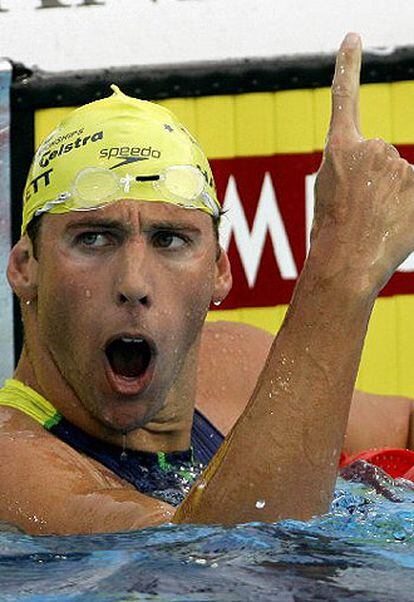 Hackett celebra la victoria en los 800 libres.