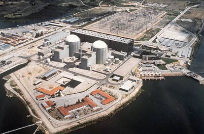Instalaciones de la Central Nuclear de Almaraz (CNA) en la provincia de C&aacute;ceres. EFE/Archivo