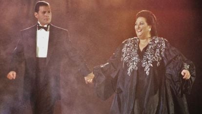 Freddie Mercury y Montserrat Caballé en el videoclip de 'Barcelona'.