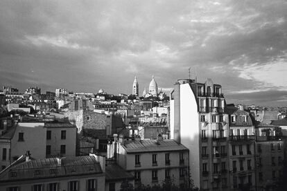 El libro es un homenaje a París y a sus mujeres.