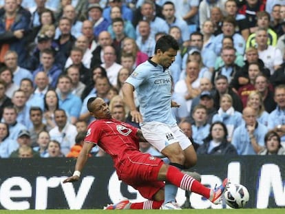 Agüero, en el momento de su lesión.