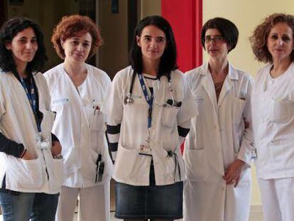 Cinco miembros de la Unidad de Soporte Paliativo del Hospital Príncipe de Asturias de Alcalá de Henares.