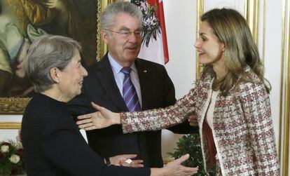 La Reina Letizia junto al presidente de Austria Heinz Fischer y su esposa.