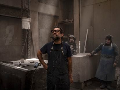 El artista Pedro Reyes en su estudio en Ciudad de México en septiembre de 2021.