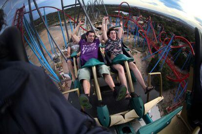 Port Aventura es el único parque español con buenos resultados.