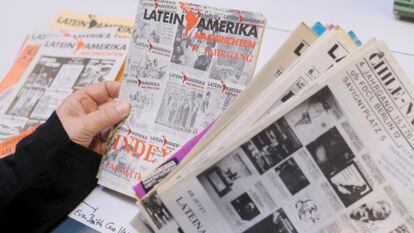 Varios números antiguos de la revista 'Lateinamerika Nachrichten'.